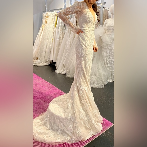 Gorgeous Mira Zwillinger - Vale - Picture 8 of 8